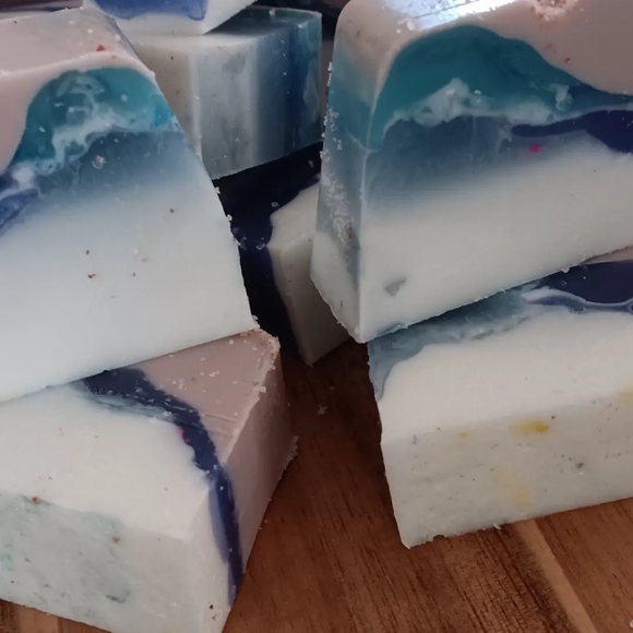 Handcrafted Organic Soaps. Made with Stoke and Aloha in Every Bar! - Picture 4 of 4